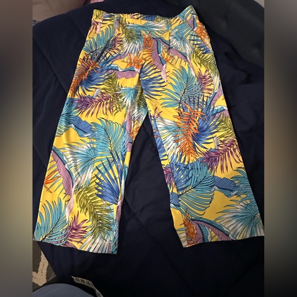 Soho Apparel Yellow and Blue Cropped Pants with Tropical Print Resort wear Large - Picture 7 of 8